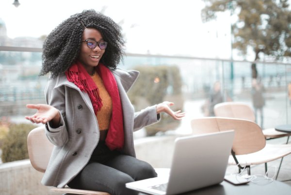 Share Your Skills With Interested People on The Internet