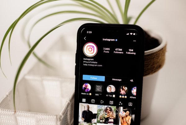 Use Instagram to Engage Your Clients and Promote Your Products