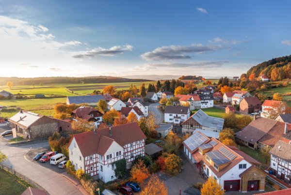 Creative Women in Real Estate - 7 Expert Tips on Becoming an Investor
